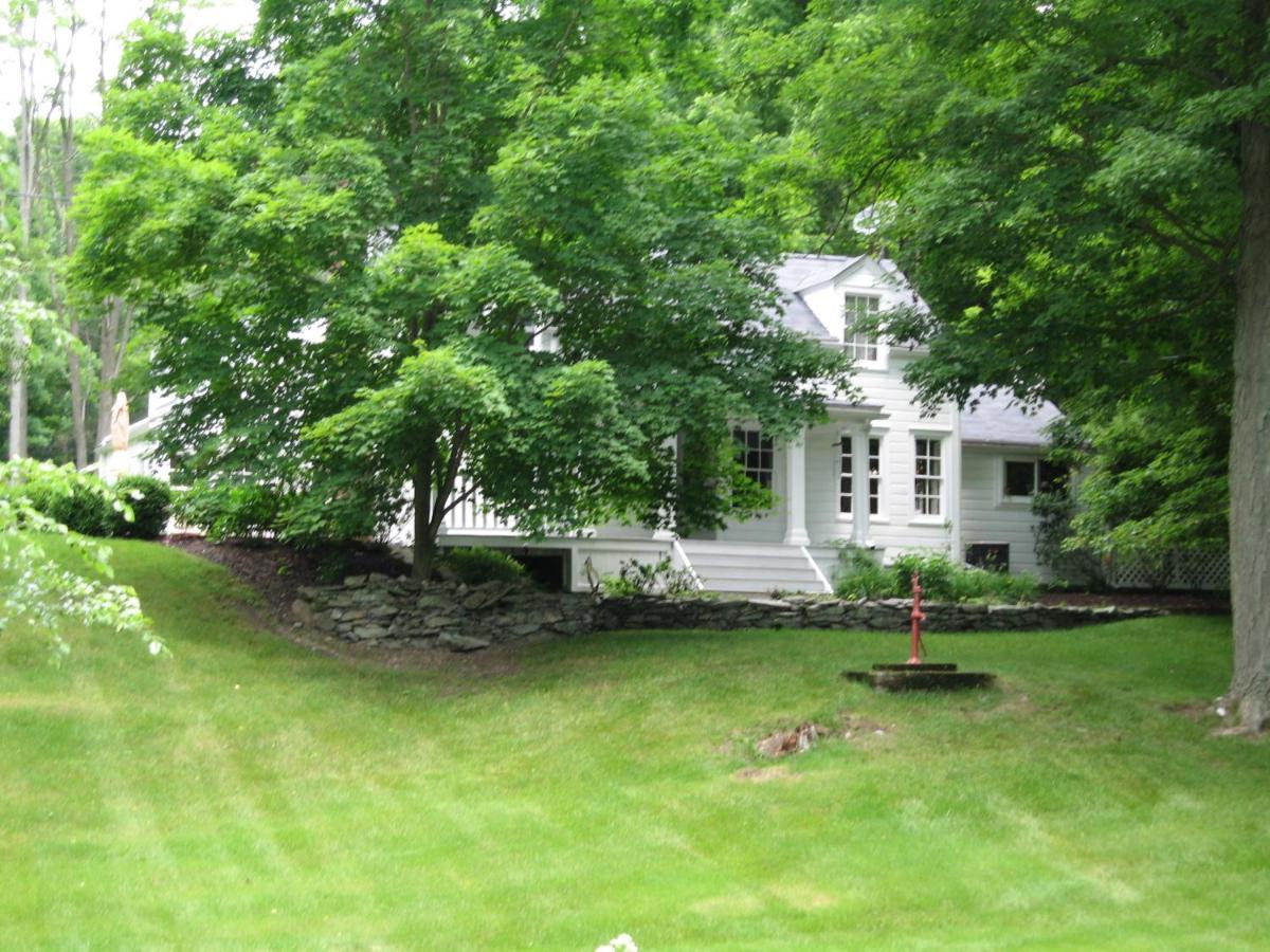 Private Setting On Country Farm Near Rhinebeck Panzió Clinton Corners Kültér fotó